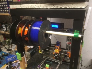 Total view of the filament spool holder